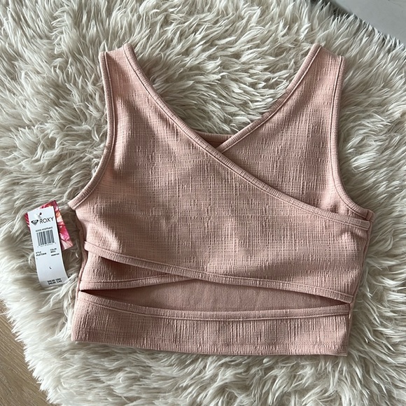 Brand new pink Roxy tank - Picture 1 of 1